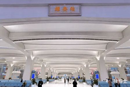 天博官方网站雄安高铁站亚洲第一大！西方专家也来学习大国建造又火了一把(图7)